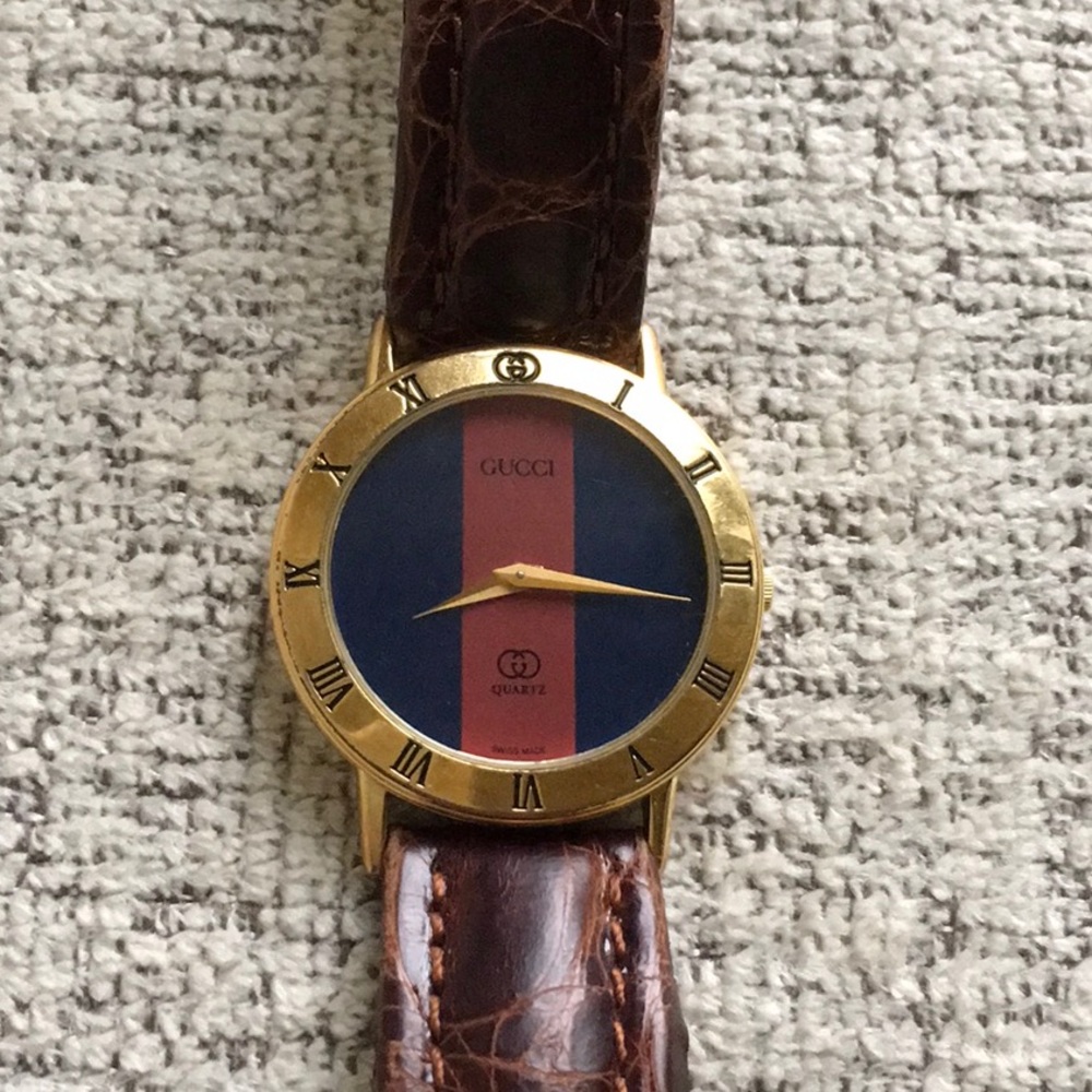 Authentic Gucci 3001M watch.